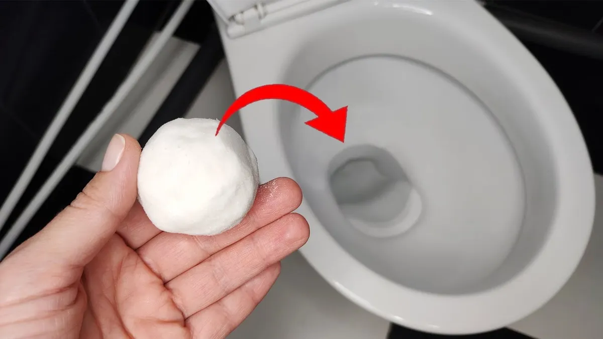 Eenvoudige oplossing voor hardnekkige kalkaanslag in het toilet