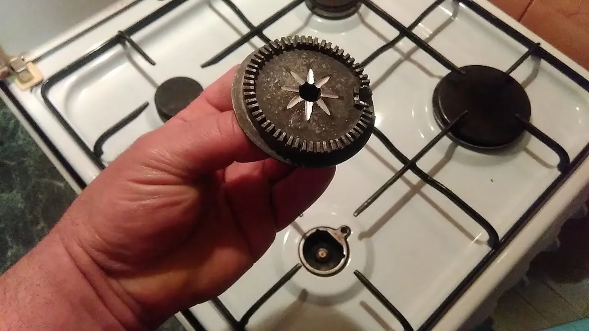 Simpele oplossingen om vuile gasfornuisbranders schoon te maken